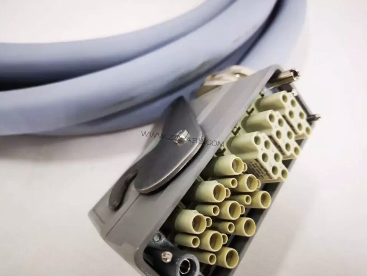 ABB��Ϳ�C(j��)���˿�����̖��|�S�޼��ɷ���