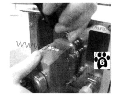 ABB�C(j��)���˿��ƹ��b�{(di��o)ԇ